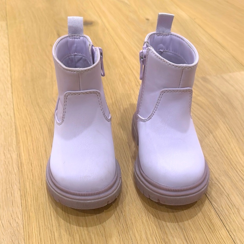 Toddler Lavender Boots size 5